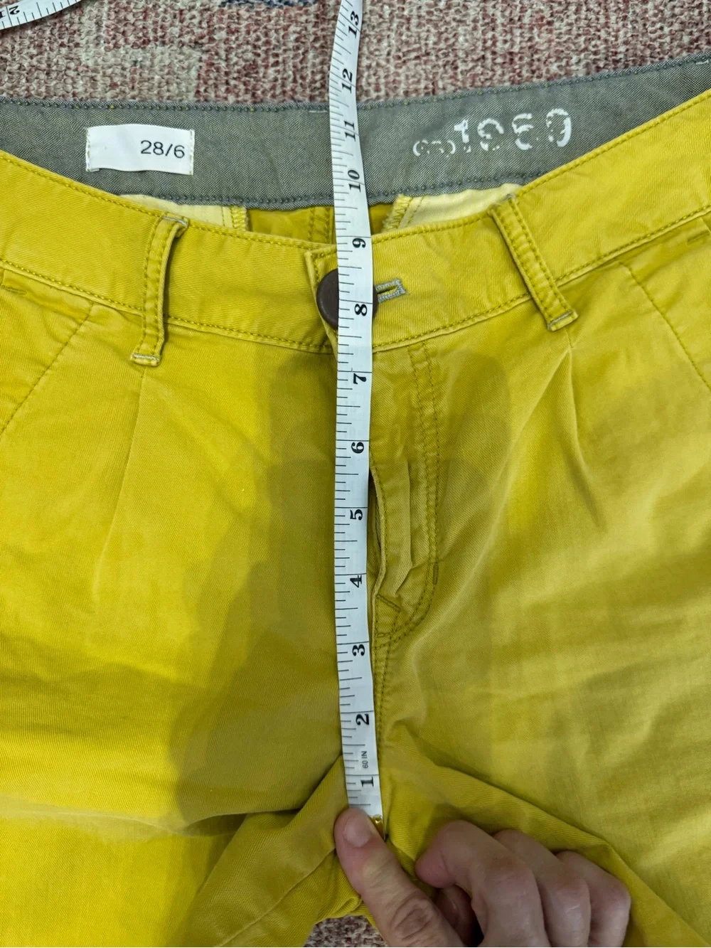 Gap low slung sulpha green/yellow soft chinos 6inch inseam size 6/28